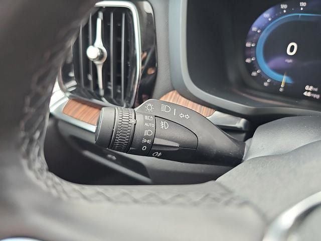 2025 Volvo V60 Cross Country B5 Plus