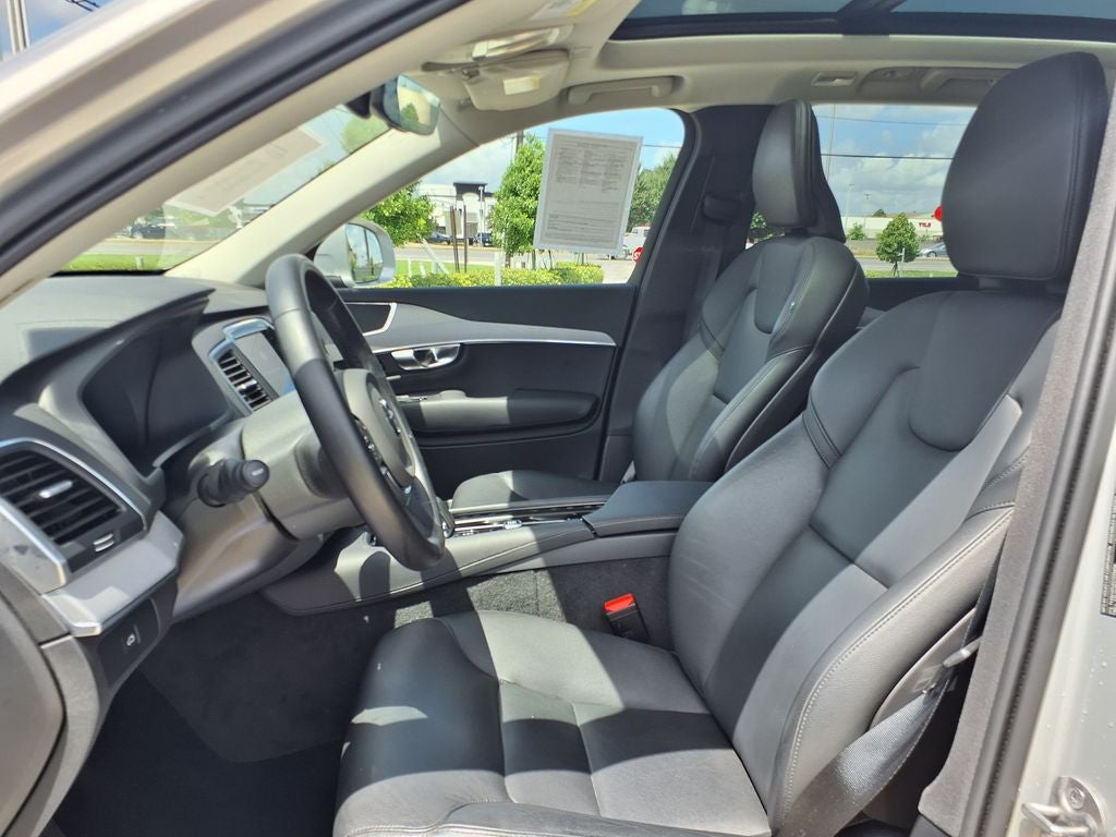 2025 Volvo XC90 B5 Core