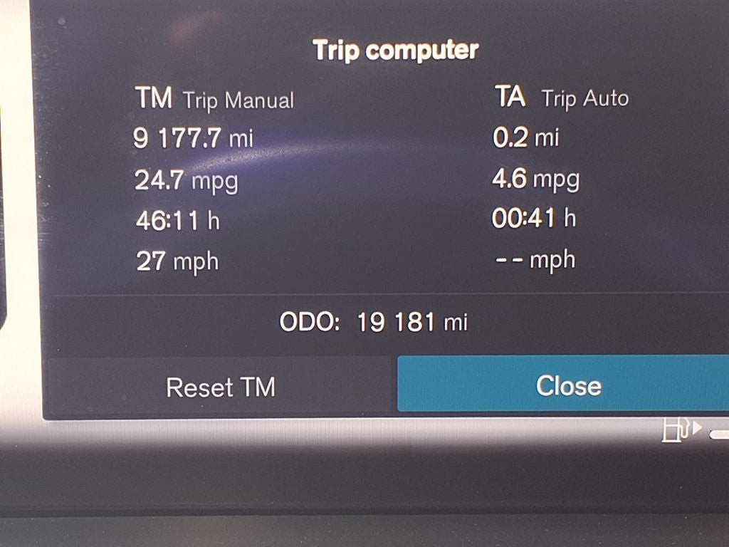 2025 Volvo XC90 B5 Core