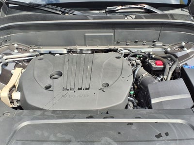 2025 Volvo XC90 B5 Core