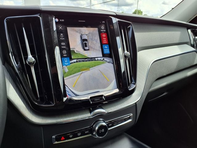 2025 Volvo XC60 B5 Plus