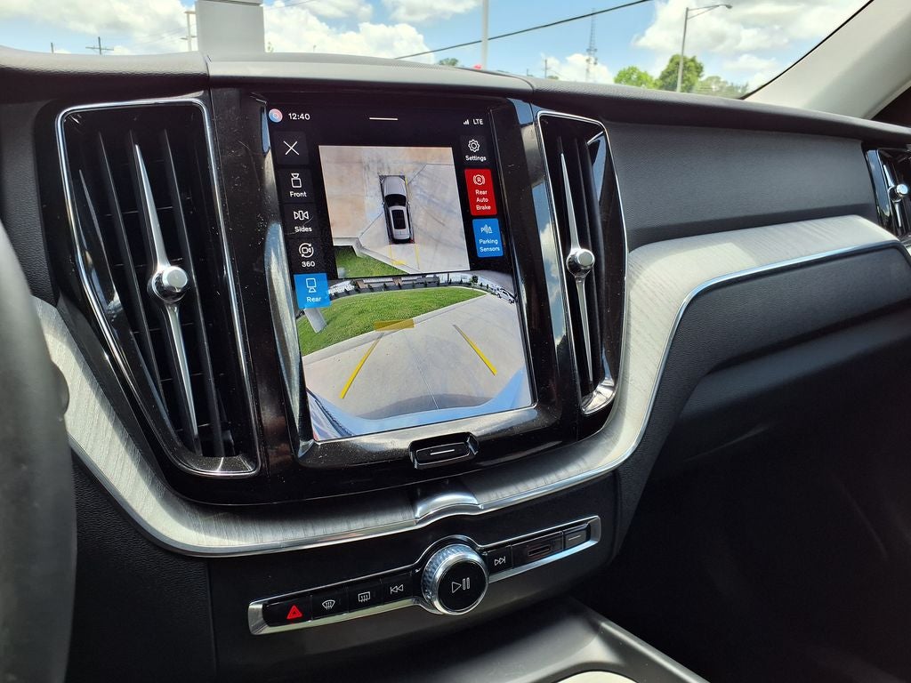 2025 Volvo XC60 B5 Plus