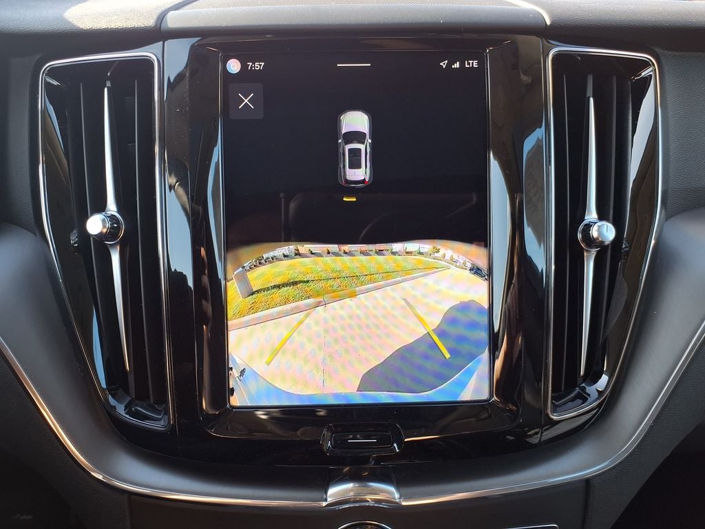 2025 Volvo XC60 B5 Core