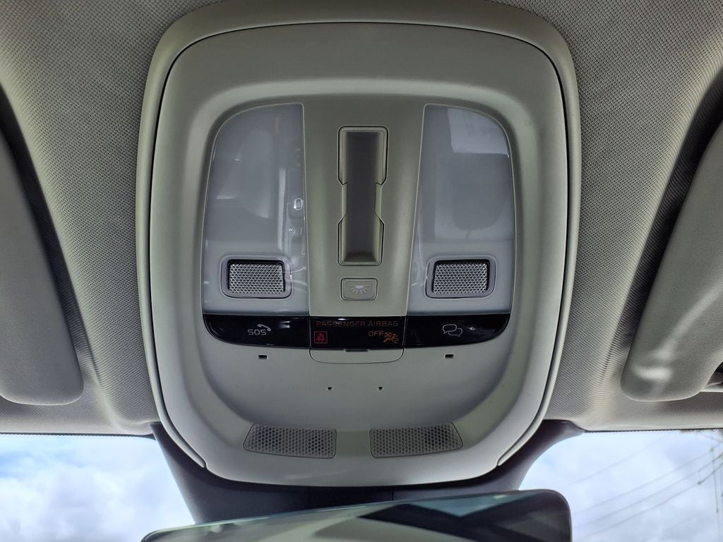 2025 Volvo XC60 B5 Core