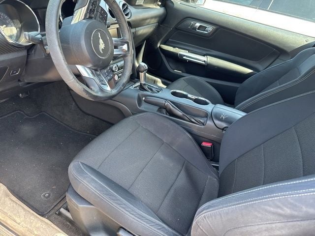 2017 Ford Mustang V6