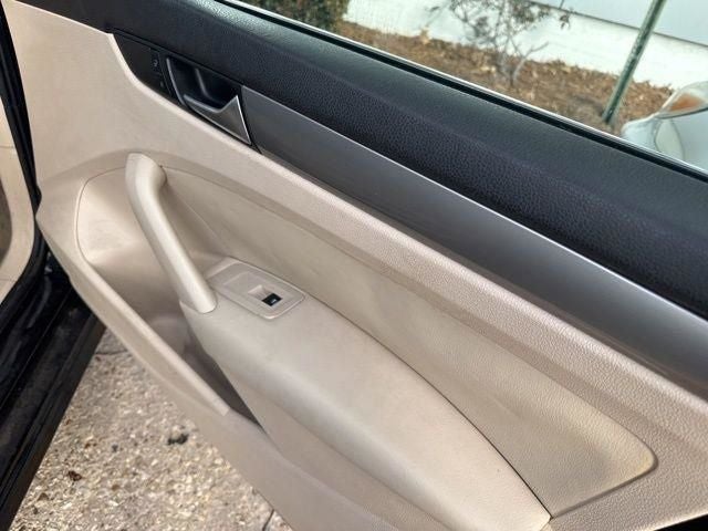 2015 Volkswagen Passat 1.8T Limited Edition