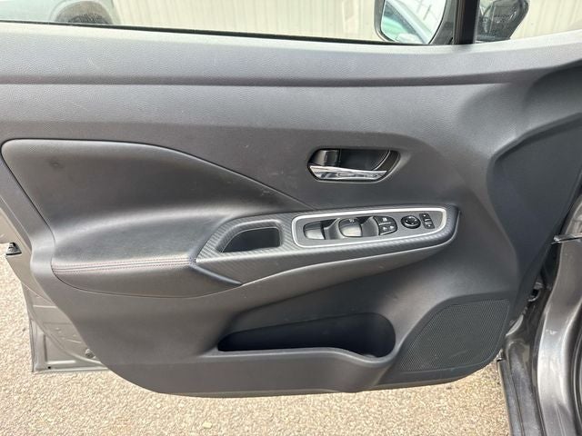 2024 Nissan Versa 1.6 SR