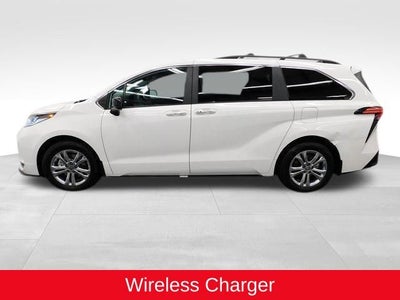 2023 Toyota Sienna XSE 7 Passenger