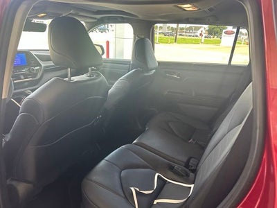 2026 Toyota Highlander Hybrid XLE