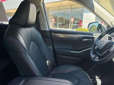 2026 Toyota Highlander Hybrid Limited