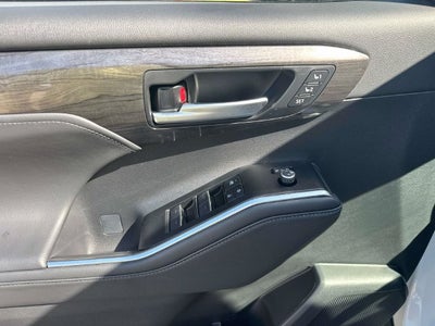 2026 Toyota Highlander Hybrid Limited