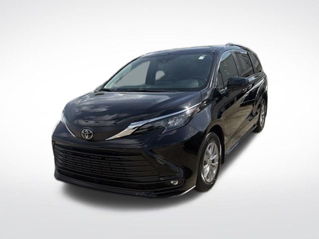2026 Toyota Sienna XLE 8 Passenger