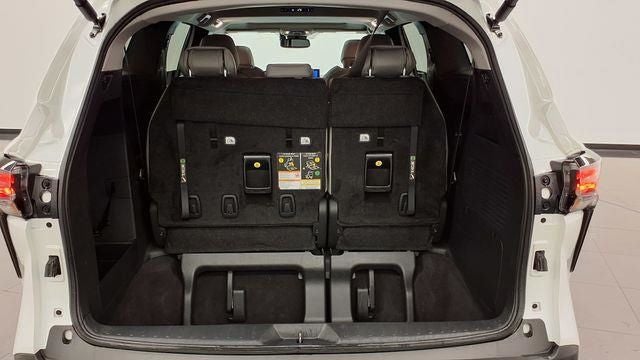 2025 Toyota Sienna XLE 8 Passenger