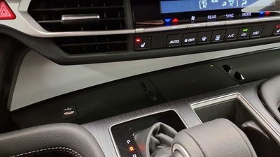 2025 Toyota Sienna XLE 8 Passenger