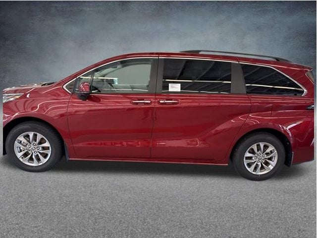 2026 Toyota Sienna XLE 7 Passenger