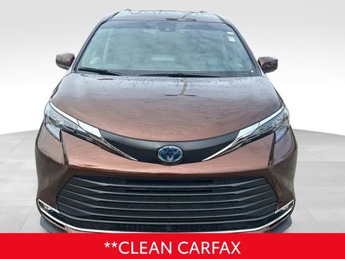 2024 Toyota Sienna XLE 8 Passenger