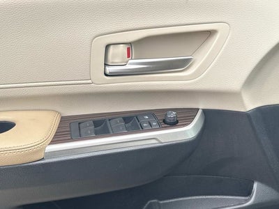 2024 Toyota Sienna XLE 8 Passenger