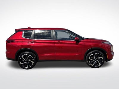 2024 Mitsubishi Outlander SE