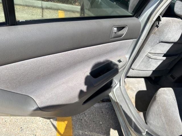 2004 Toyota Camry LE