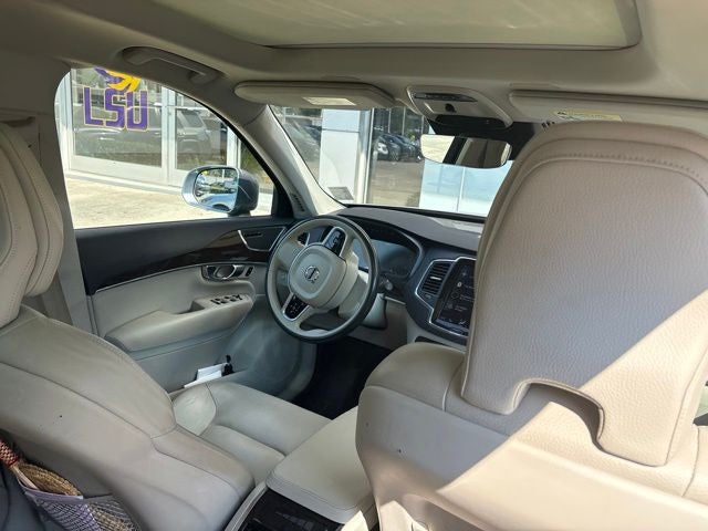 2019 Volvo XC90 T6 Momentum